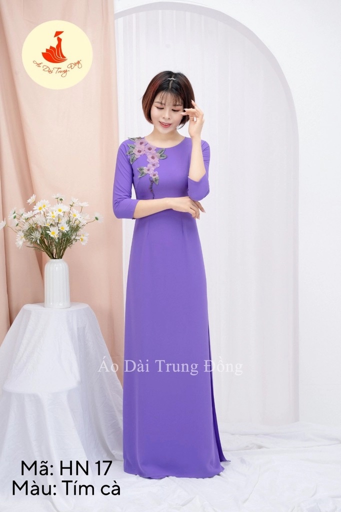 Áo dài cổ tròn màu tím cà