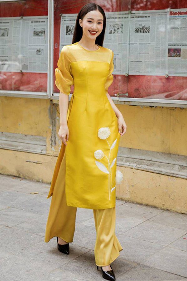 Áo dài cổ tròn tay phồng