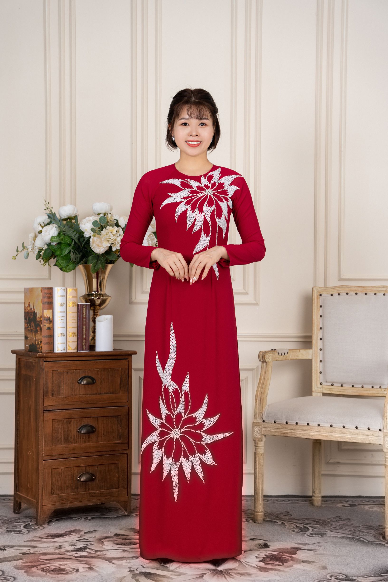 Áo dài kết hoa hạt trai cổ tròn vải Chifon