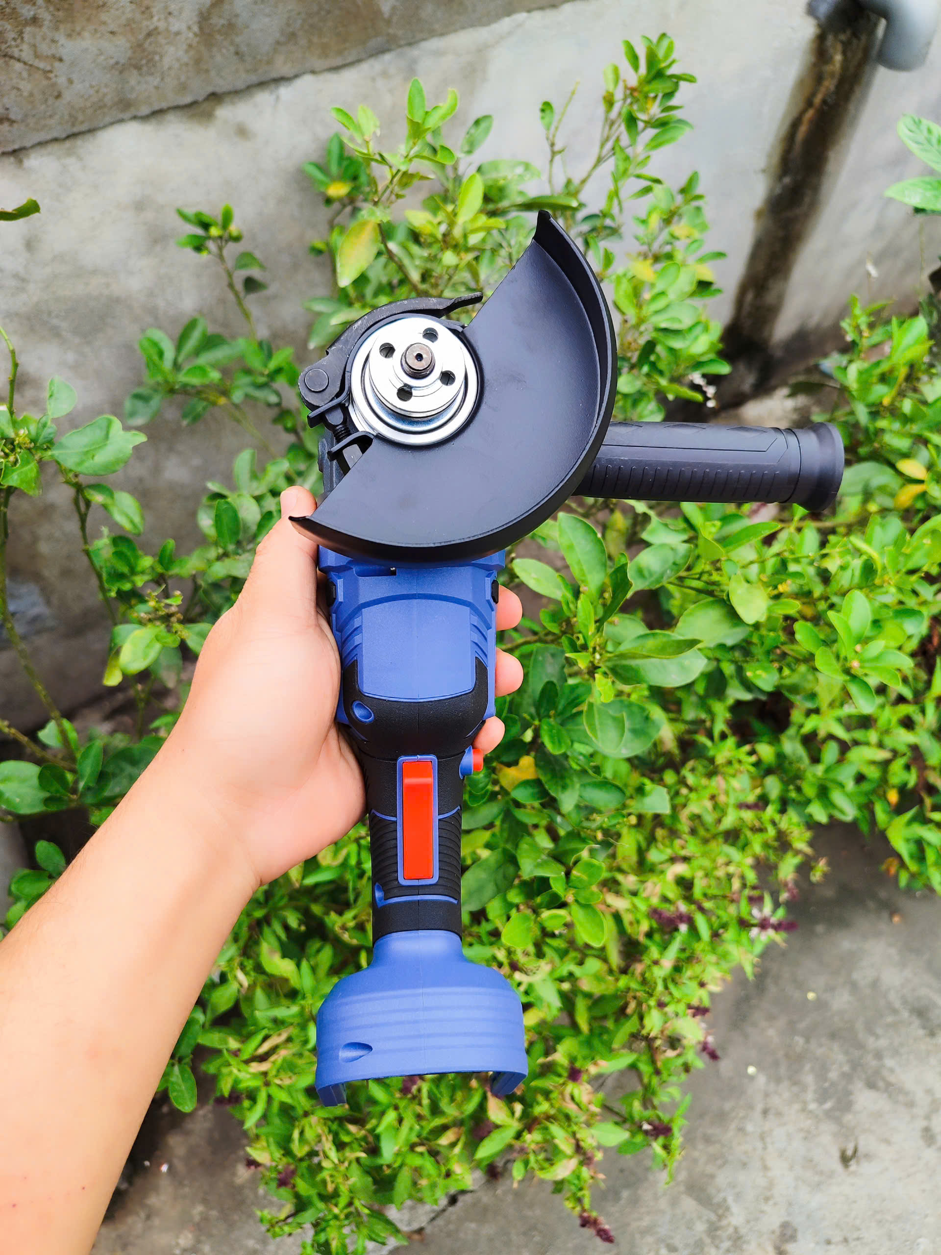 Thân Máy Mài Pin 21V Yamasu YMS-MMP10101G2 động cơ Không Chổi Than, Công Tắc Bóp