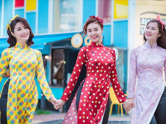 Áo dài Việt - giá trị và bản sắc