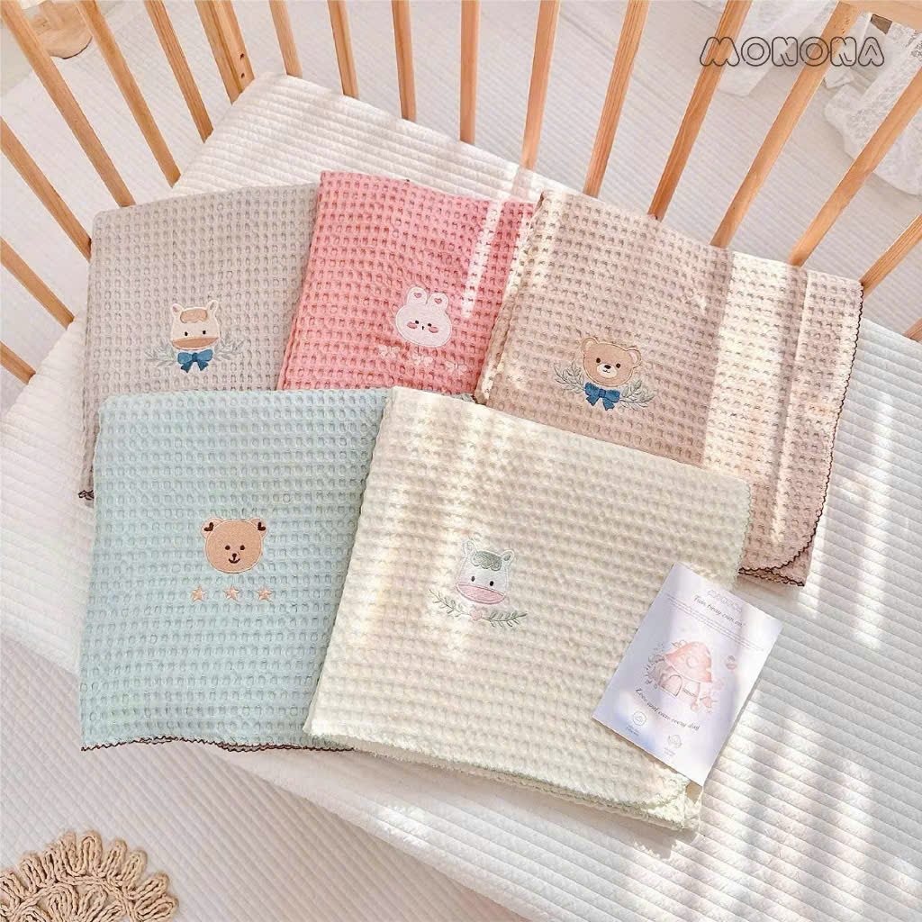 MONONA - CHĂN WAFFLE THÊU HOẠ TIẾT CÓ CỤC BÔNG