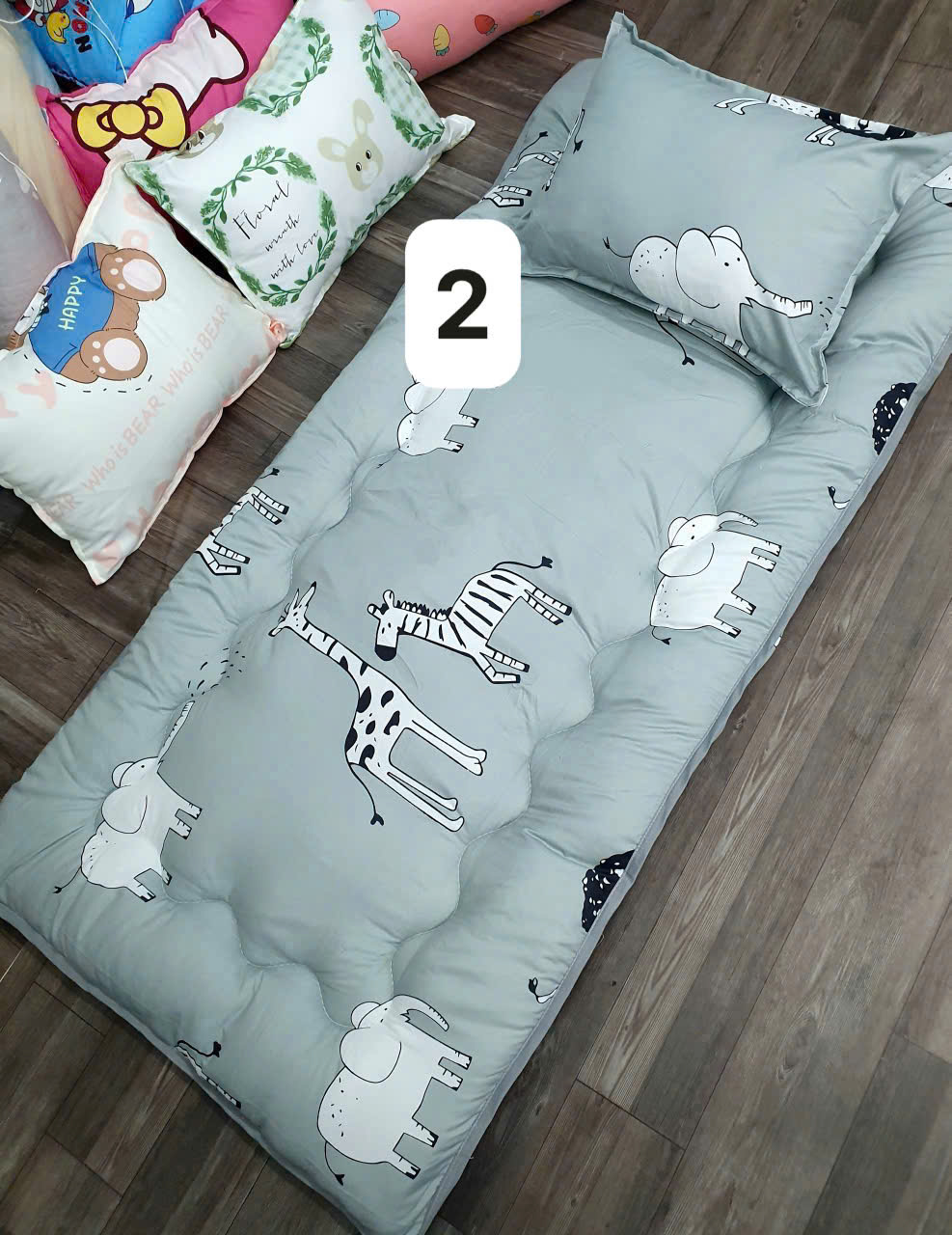 KK - SET NỆM TOPPER MUJJI KÈM GỐI