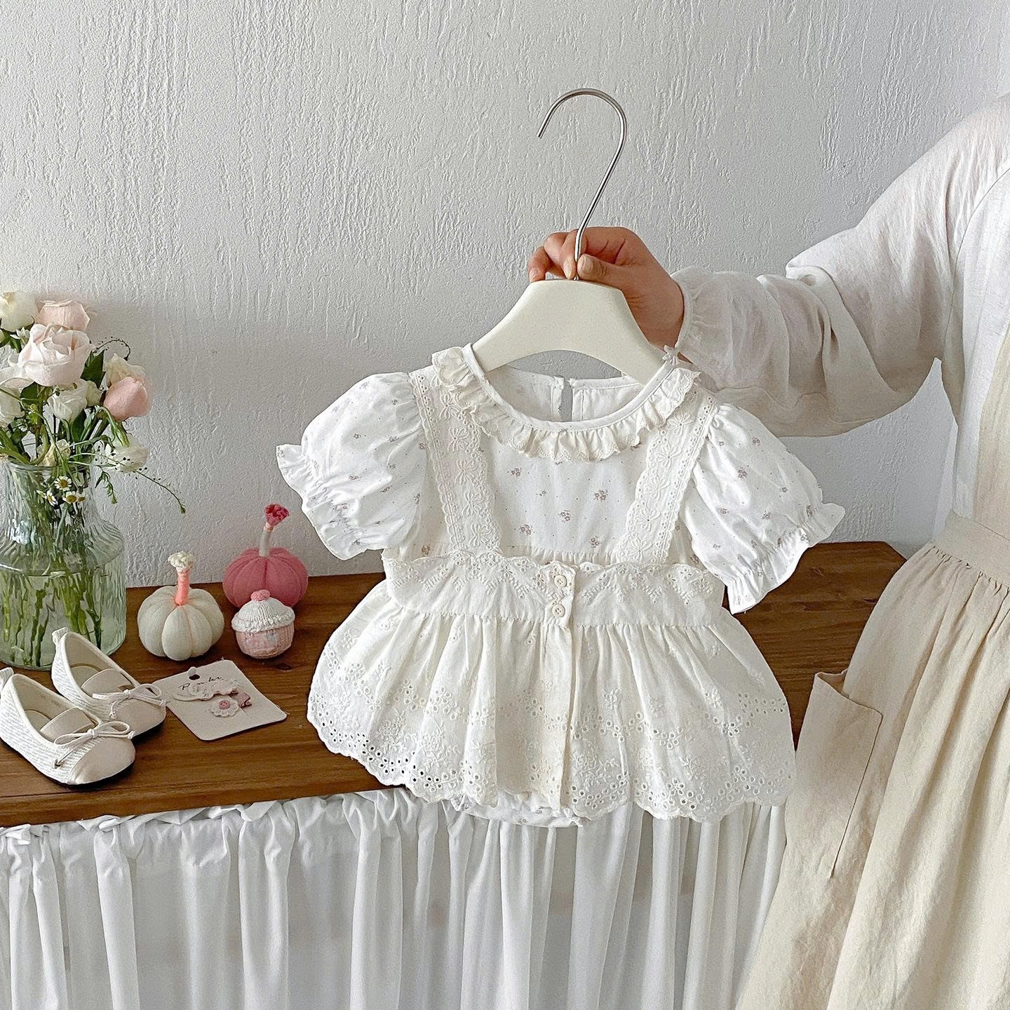 JS - Set body kem hoa nhí kèm yếm váy ren thêu (66-80)