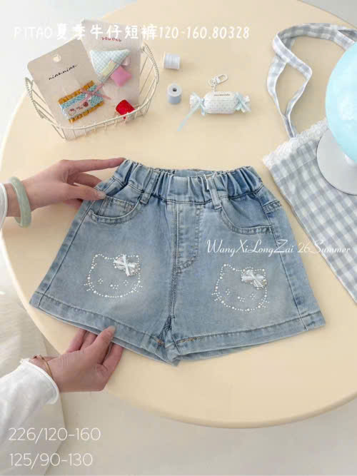 LB - Quần short jean đính kim tuyến hình Hello Kitty (90-130)