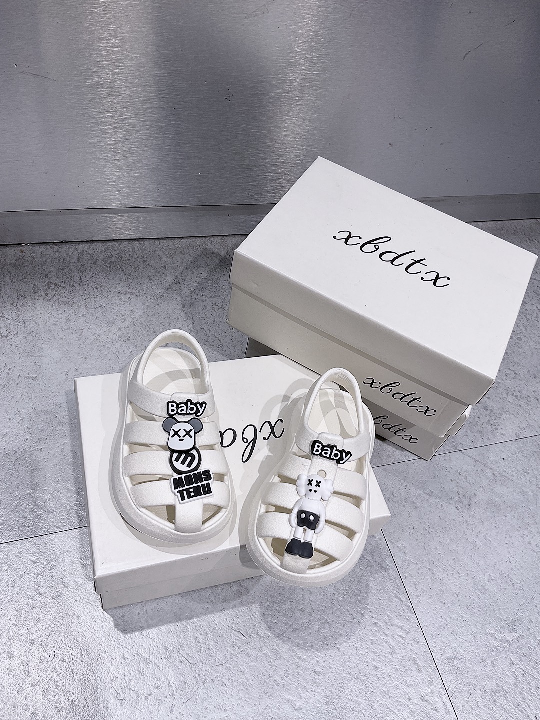 KB - Sandal rọ đính Gấu Monster(24/25-28/29)