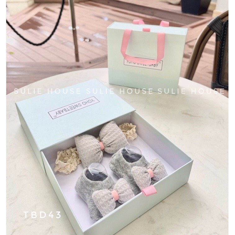 SL - SET HỘP QUÀ TẶNG BĂNG ĐÔ + TẤT