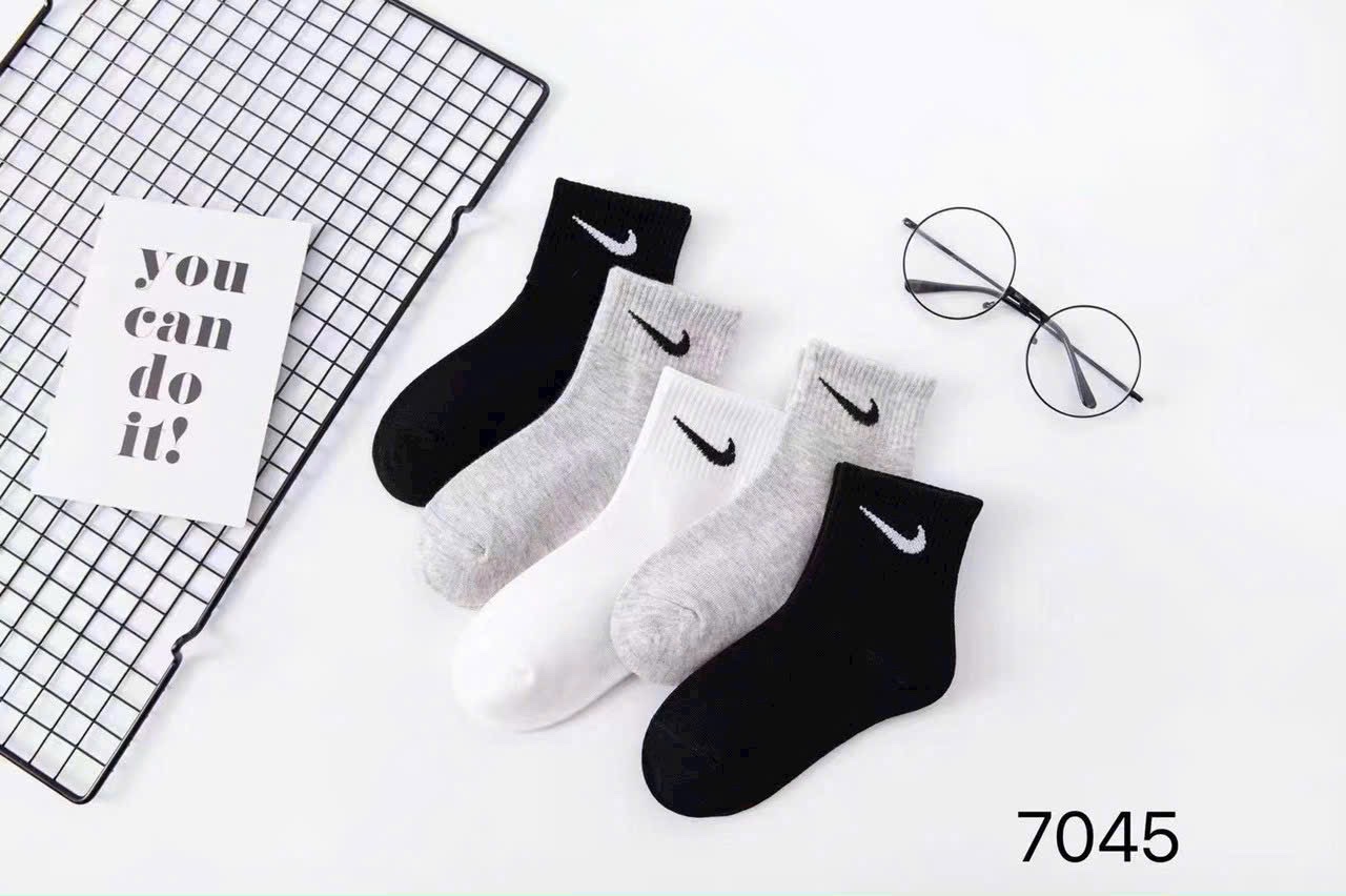 MT - Tất Nike (1-12Y)