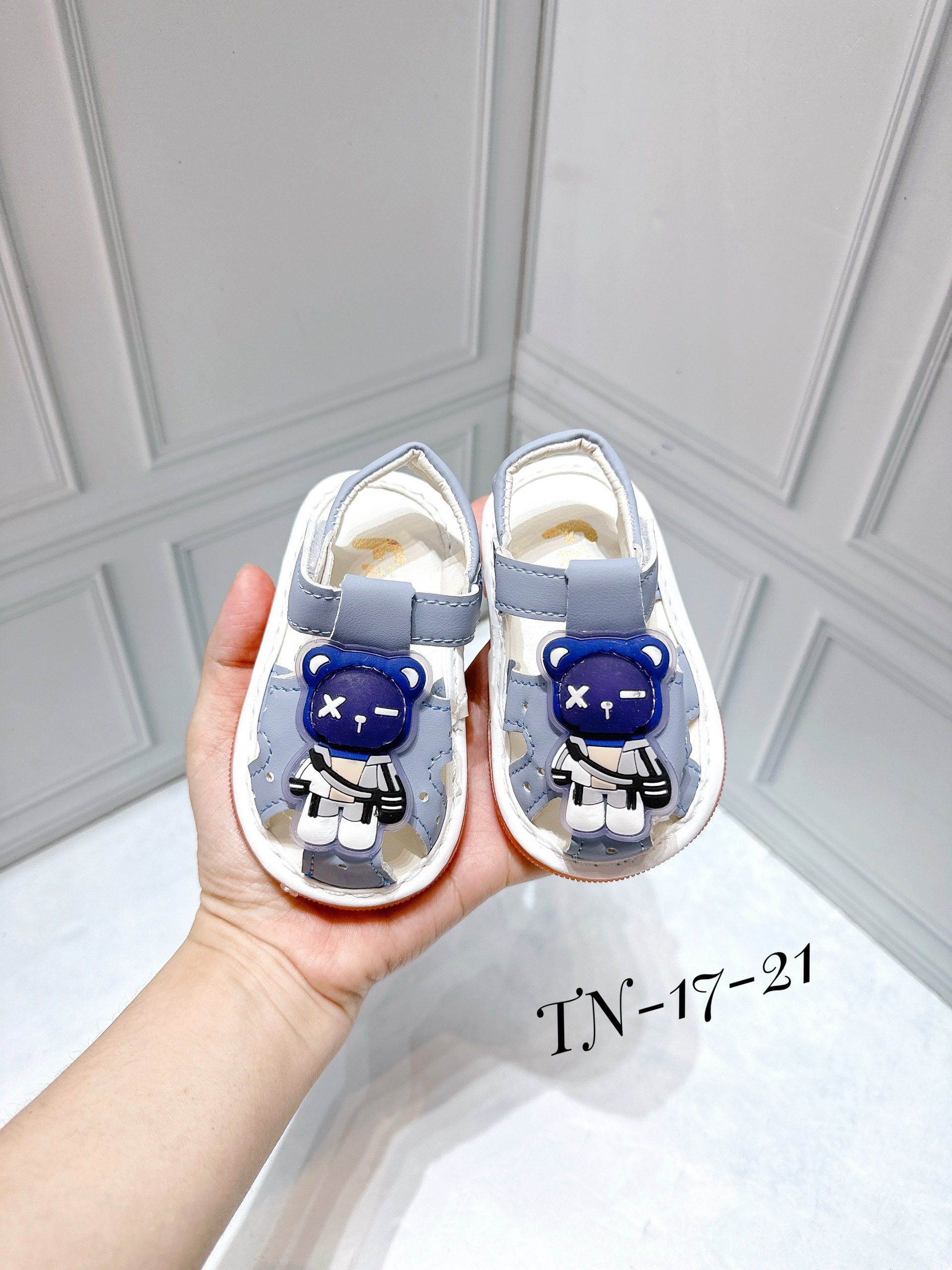 KB - Sandal rọ đính Gấu(17-21)