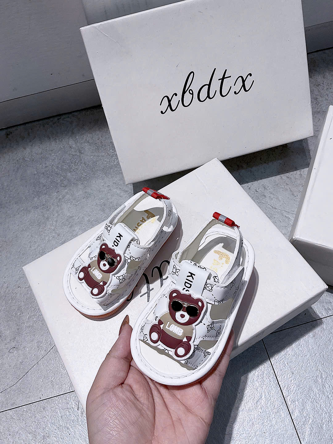 KB - Sandal Gấu trắng hoạ tiết(17-21)