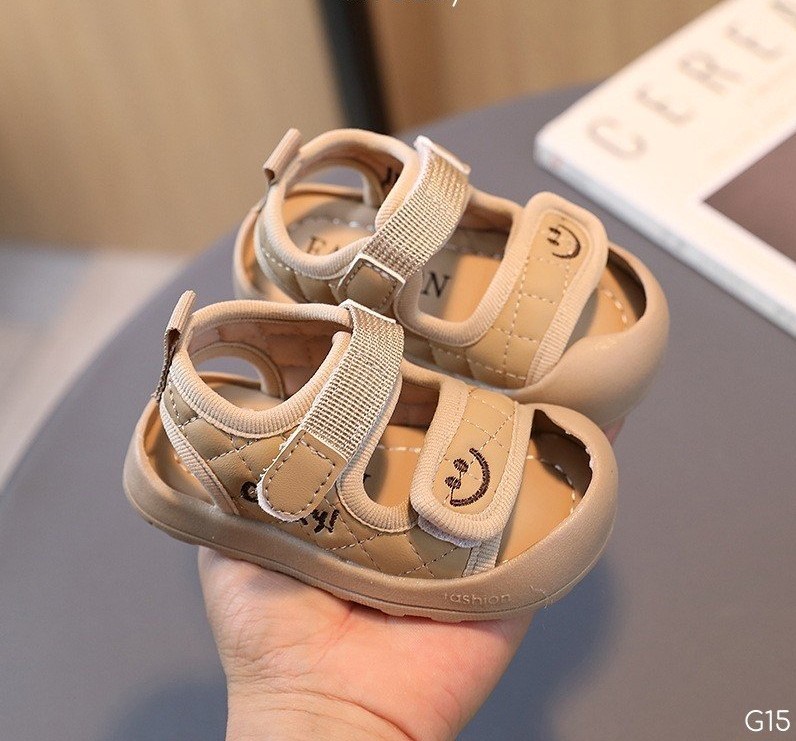 OBB Sandal thêu mặt cười (S15-19)