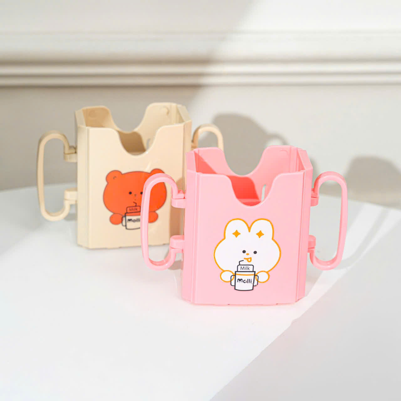 MOLLI - CỐC ĐỰNG HỘP SỮA CHỐNG ĐỔ