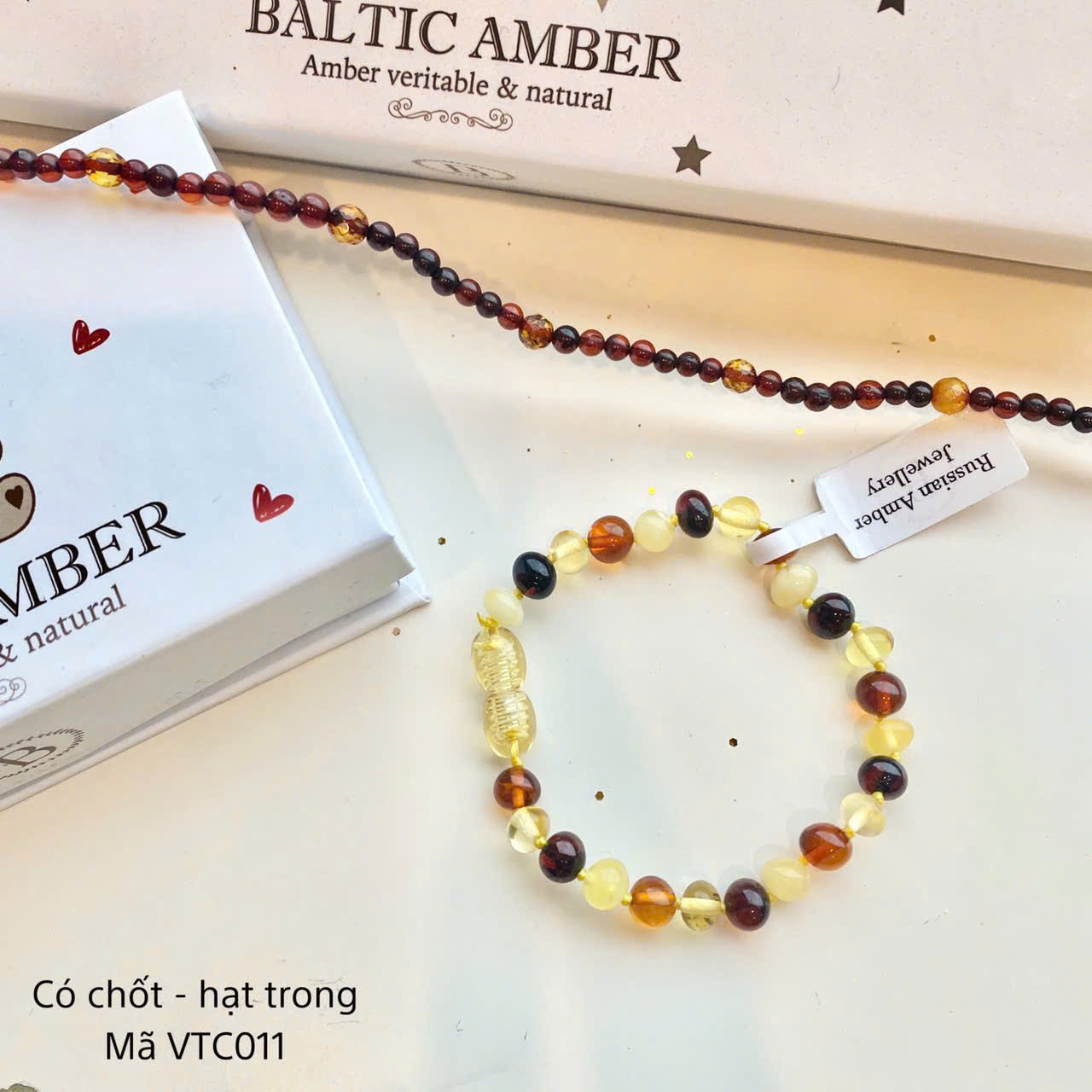 AMBER - VÒNG HỔ PHÁCH NGA CÓ HỘP