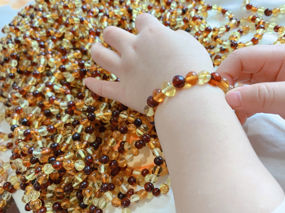 AMBER - VÒNG HỔ PHÁCH NGA CÓ HỘP