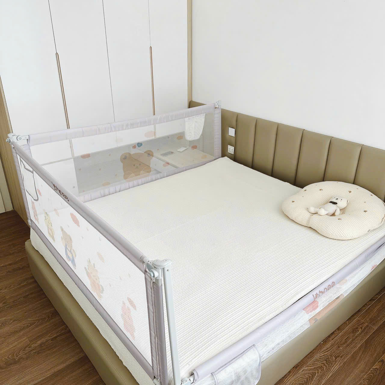 JOONEE - CHẶN GIƯỜNG KIÊM QUÂY CŨI