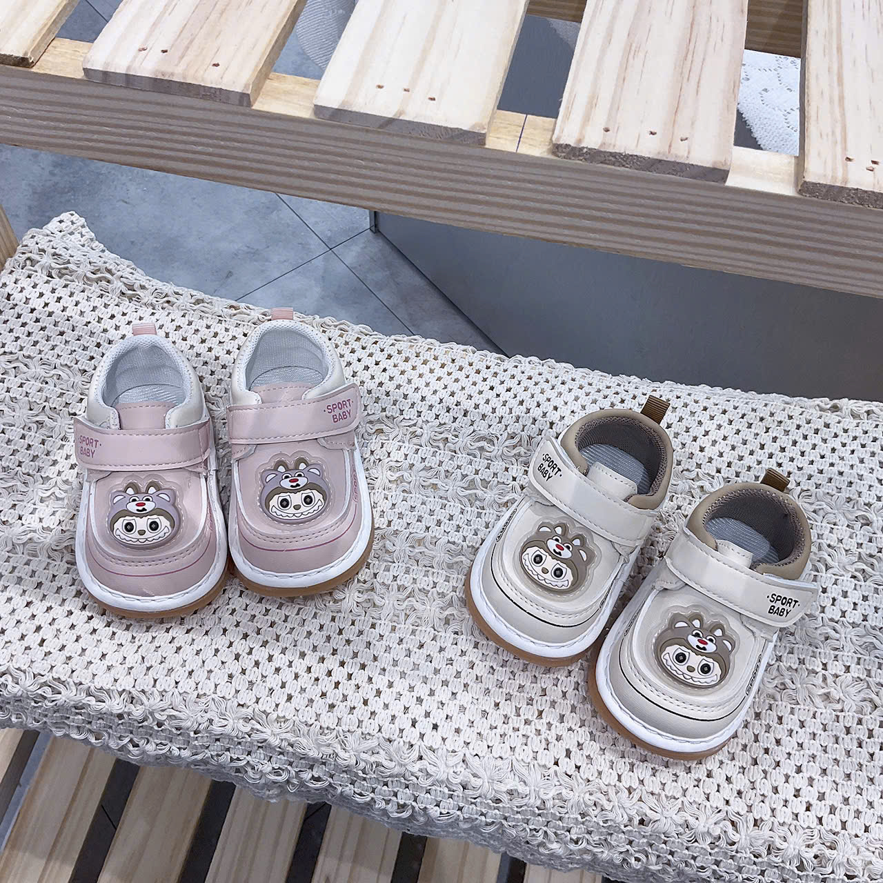 KB - Giày quai dán LABUBU (17-21)