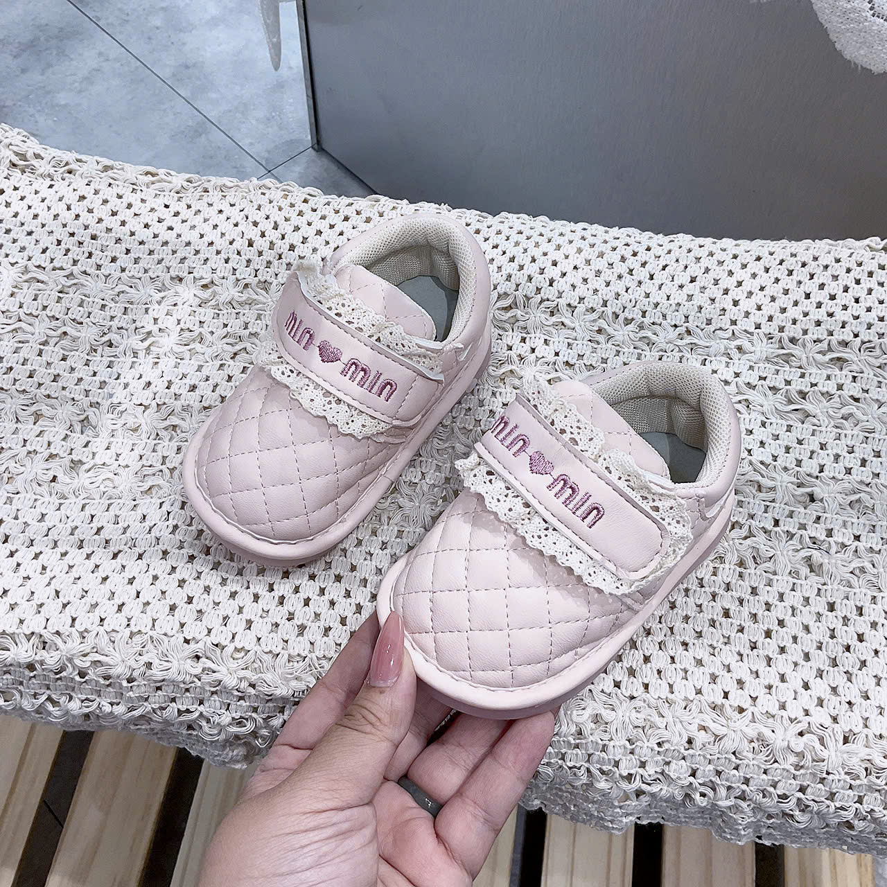 KB - Giày tập đi quai dán ren MIN hồng(16-20)
