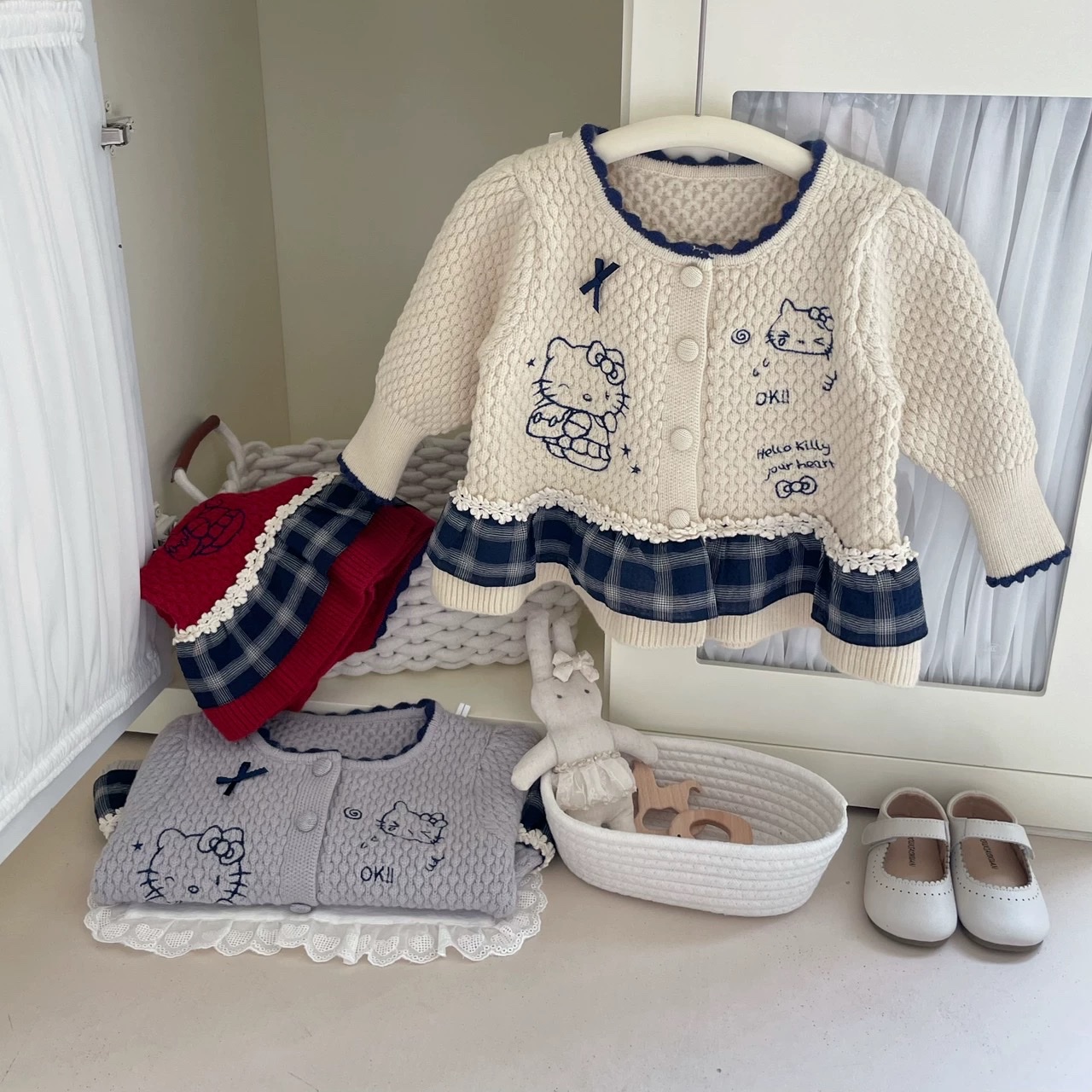 BK - Áo cardigan len Hello Kitty (90-130)