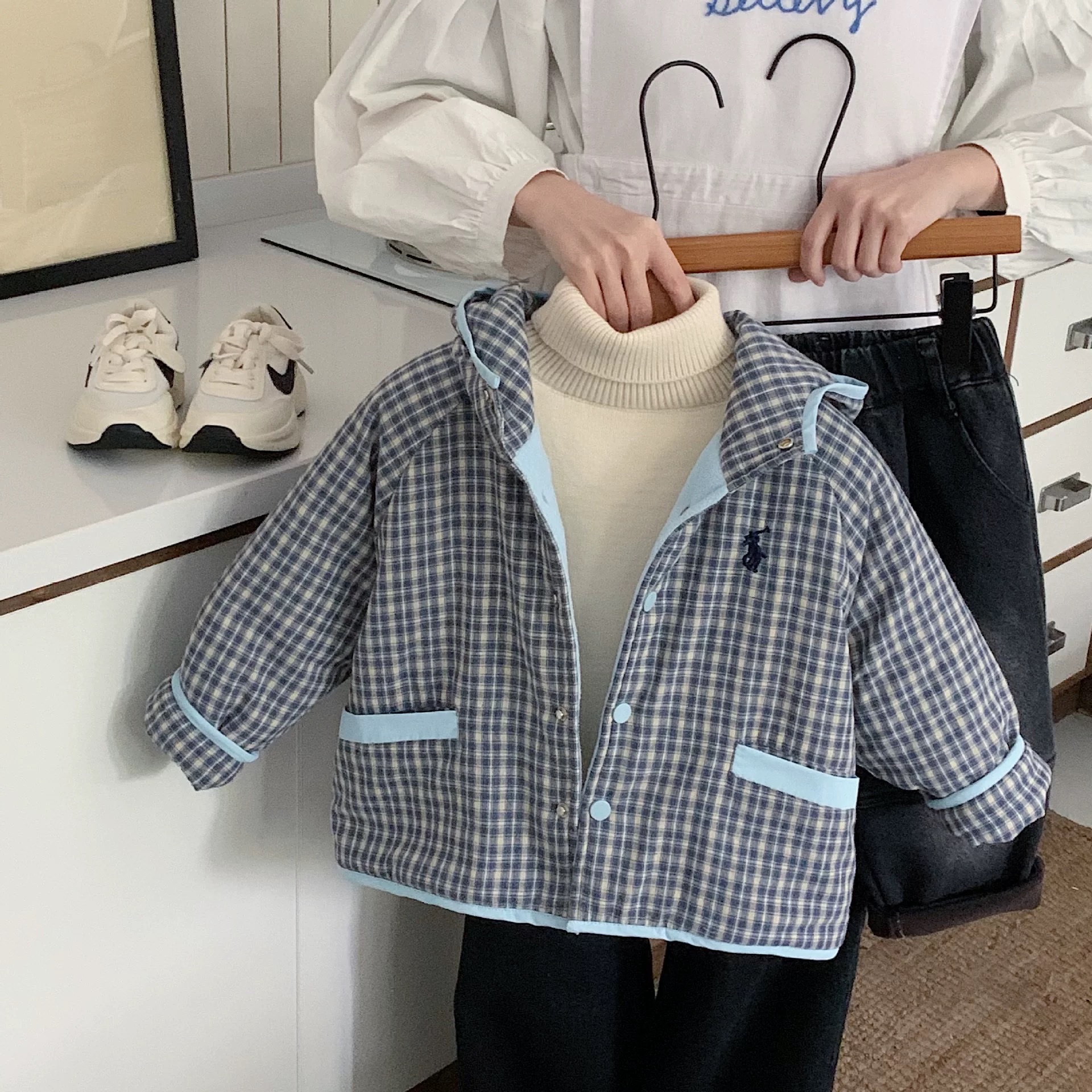 TL - Áo khoác kẻ xanh lót nỉ thêu ngựa(90-150)