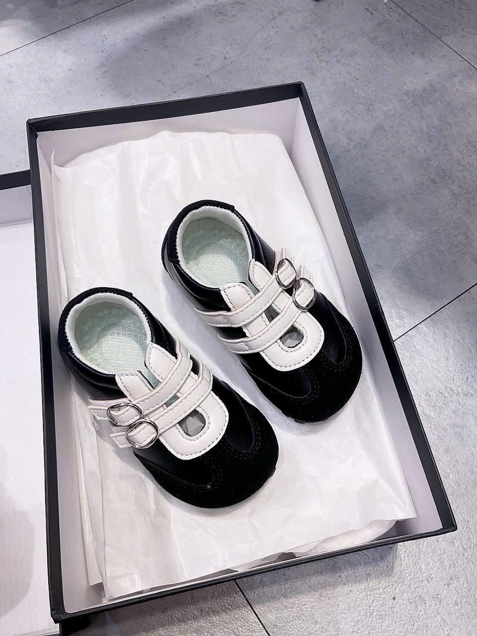 KB - Giày lười thể thao đen (22-26)