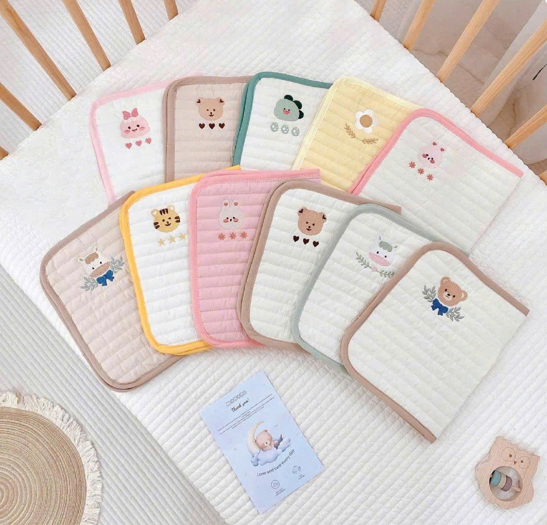 MONONA - LÓT ĐẦU THÊU HOẠ TIẾT 22*38CM