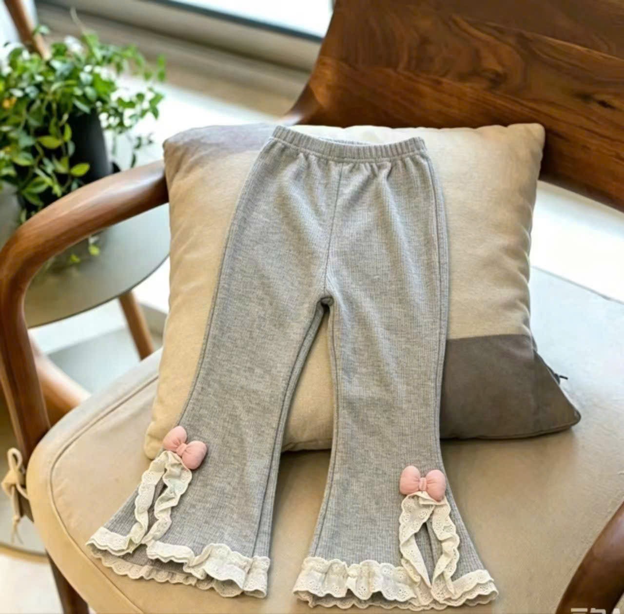 KB - Quần legging ghi loe ren nơ hồng(90-130)