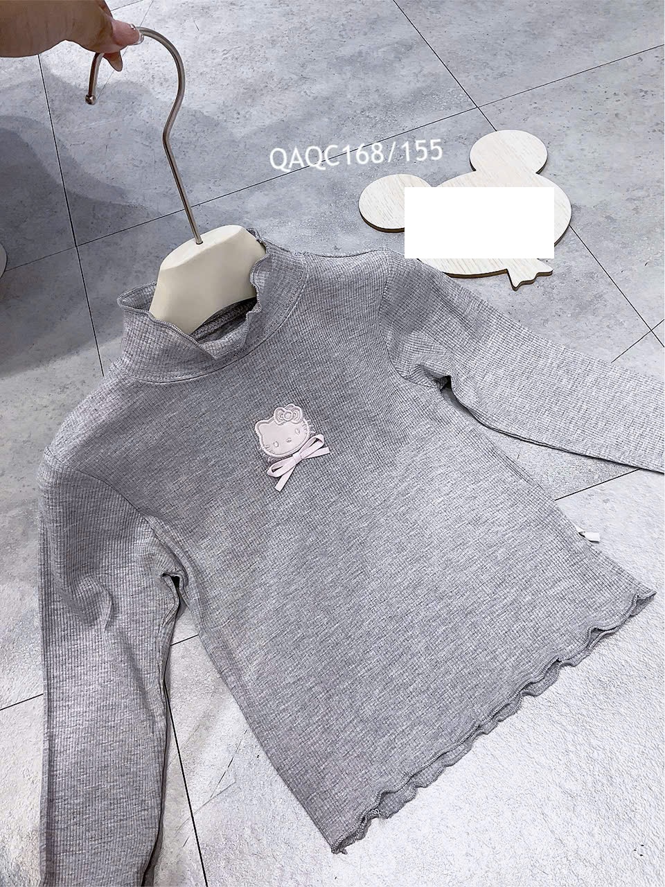 KB - Áo thun dài tay ghi cổ bèo Kitty hồng(90-130)