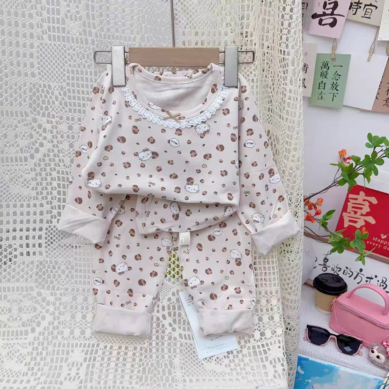 KB - Bộ cotton thu đông hoạ tiết Kitty nâu(90-120)