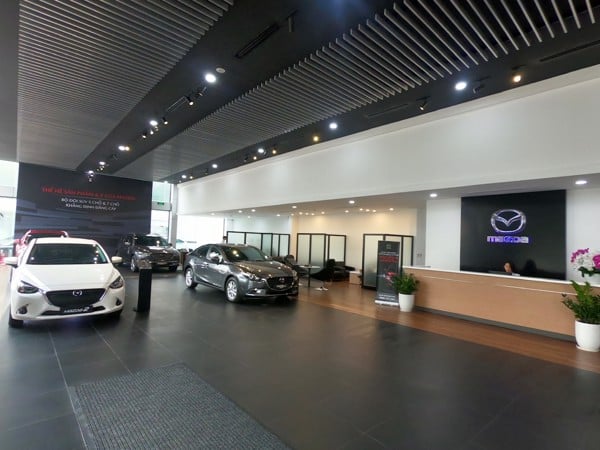 Cung cấp đèn LED chiếu sáng cho hệ thống Showroom xe Mazda
