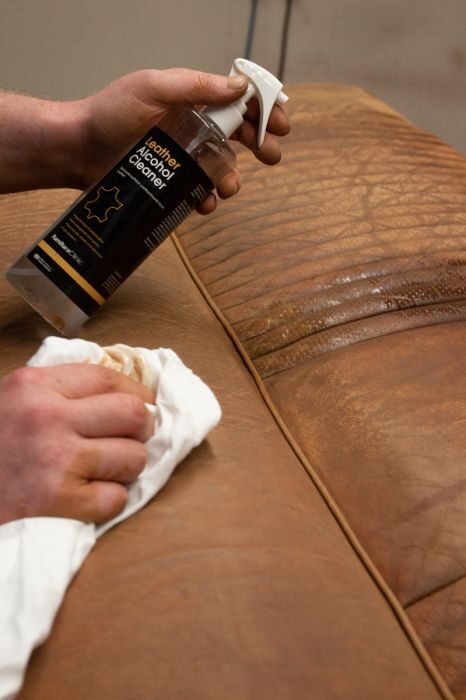 Dung dịch xử lý sạch bề mặt ghế da - Alcohol Cleaner