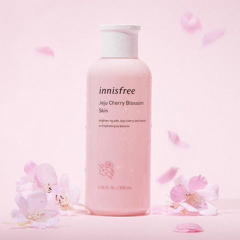 Nước cân bằng sáng da Toner Innisfree Jeju Cherry Blossom Skin