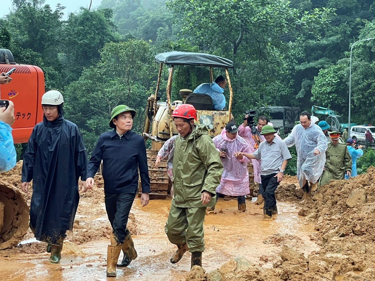 Cục Cảnh sát PCCC và CNCH trực tiếp tham gia chỉ huy cứu nạn, cứu hộ tại đèo Bảo Lộc