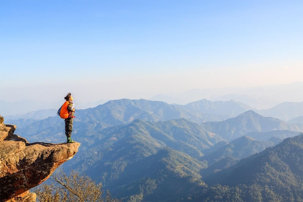 Top 10 Những Địa Điểm Leo Núi Ở Việt Nam Cho Người Mới