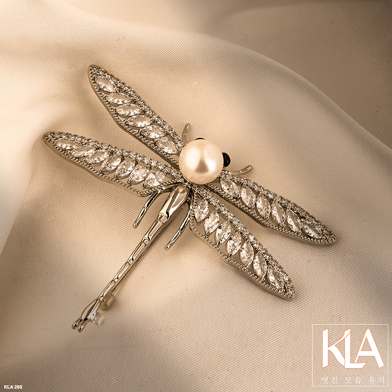 Trâm Cài Áo Cao Cấp KLA Luxury Gifts KLA265 Hình Chuồn Chuồn Đính Đá Moissanite Và Ngọc Trai Nhân Tạo Cao Cấp