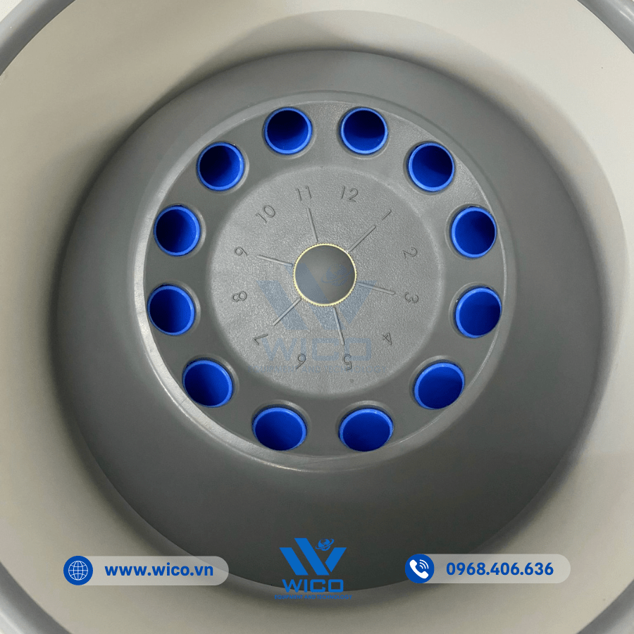 Máy có thể sử dụng Rotor 12 ống x 10ml hoặc 8 ống x 15ml