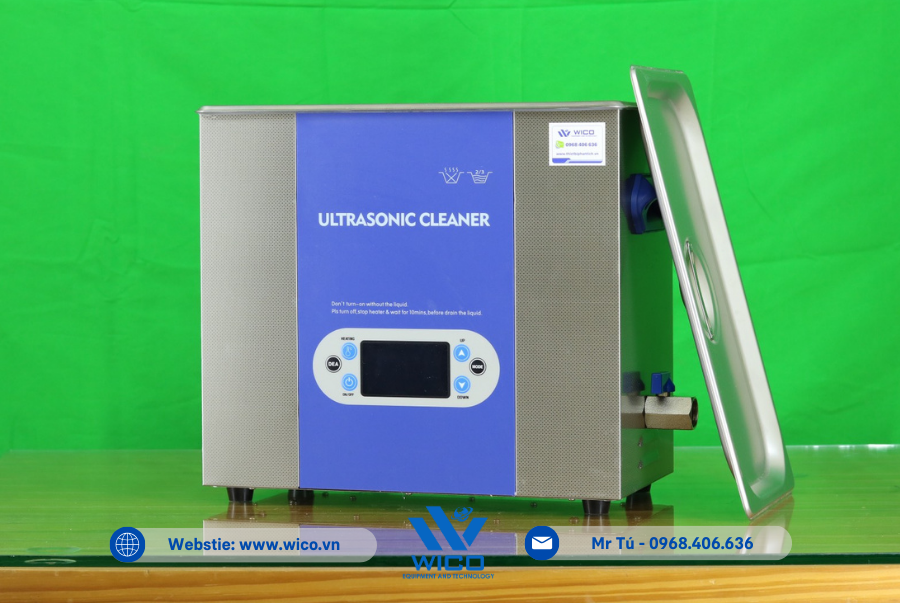 Khách hàng kiểm tra và test Bể rửa WUC-68 tại địa điểm giao hàng