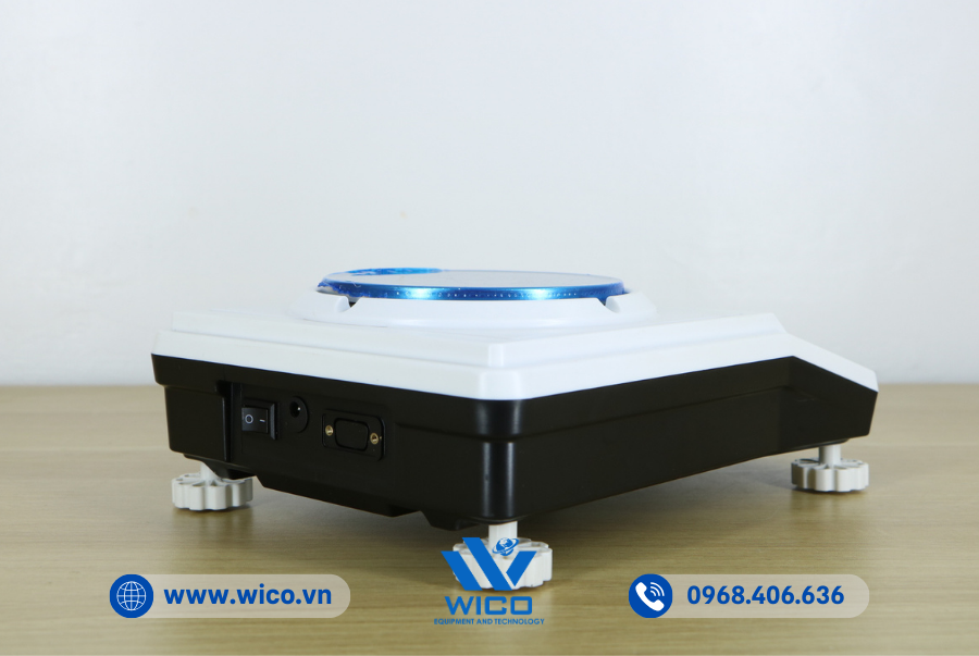 Cổng RS232 chuyền dữ liệu ra máy in, máy tính