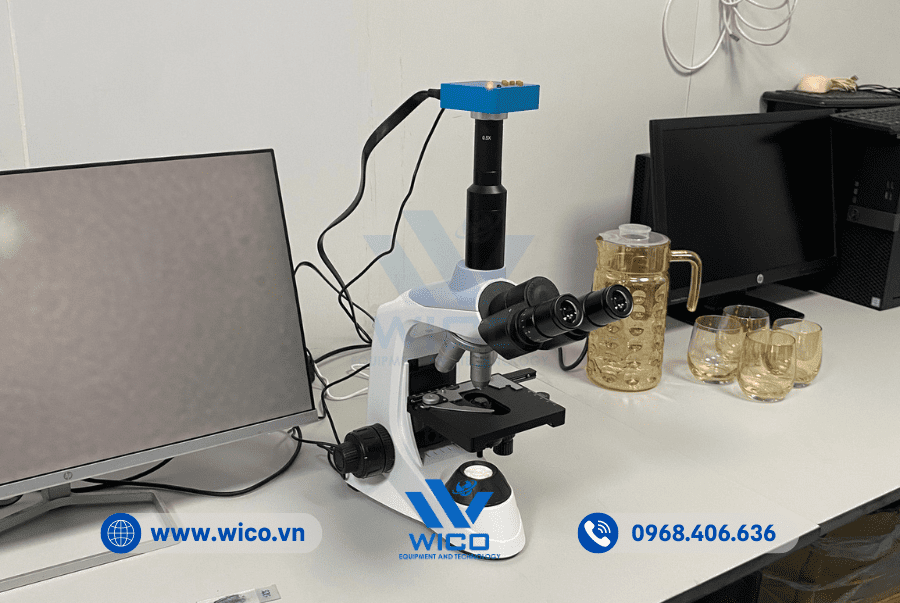 Bàn giao Kính hiển vi Labex ICC-1038P cho một bệnh viện tại Hà Nội