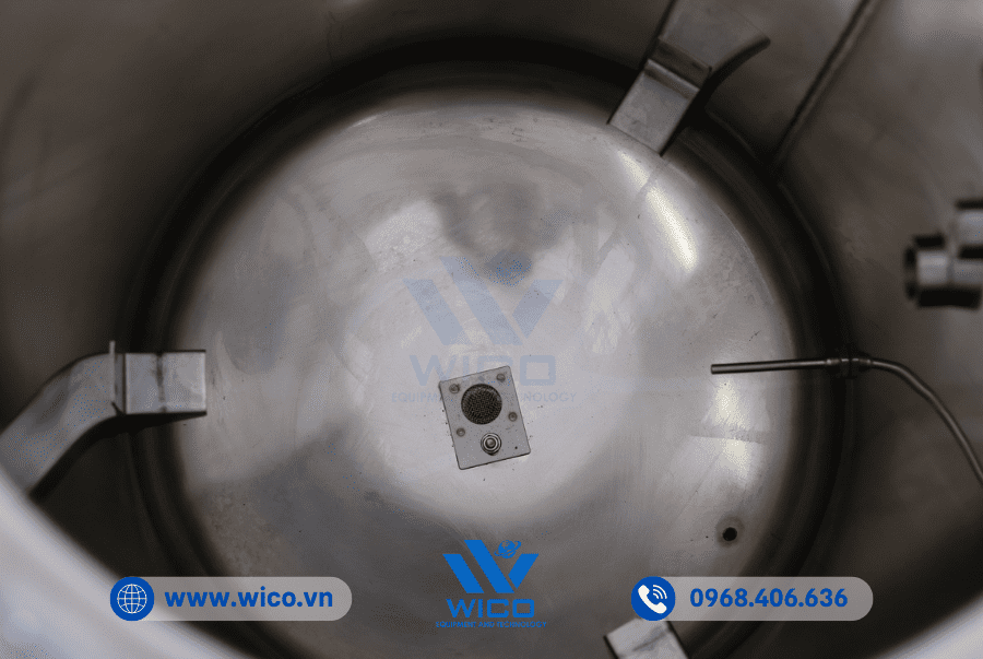 Buồng trong Nồi hấp tiệt trùng LS-50HV