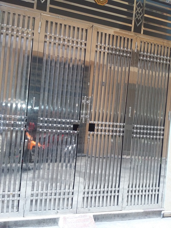 Cửa cổng inox 9