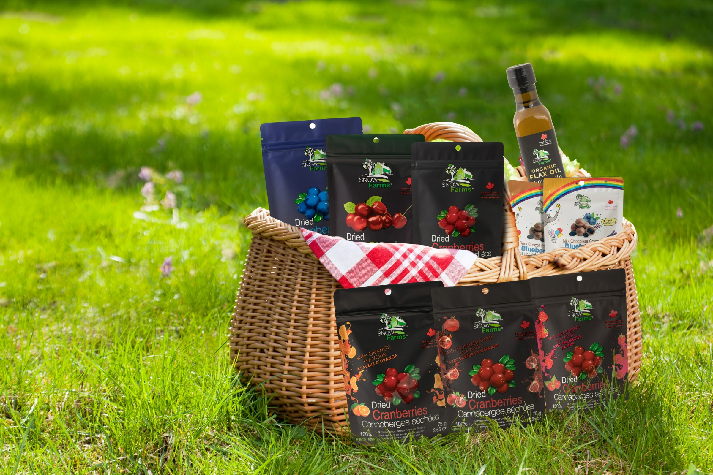 Trái Nam Việt Quất Khô Tự Nhiên Snow Farms Dried Cranberries, Gói 120g