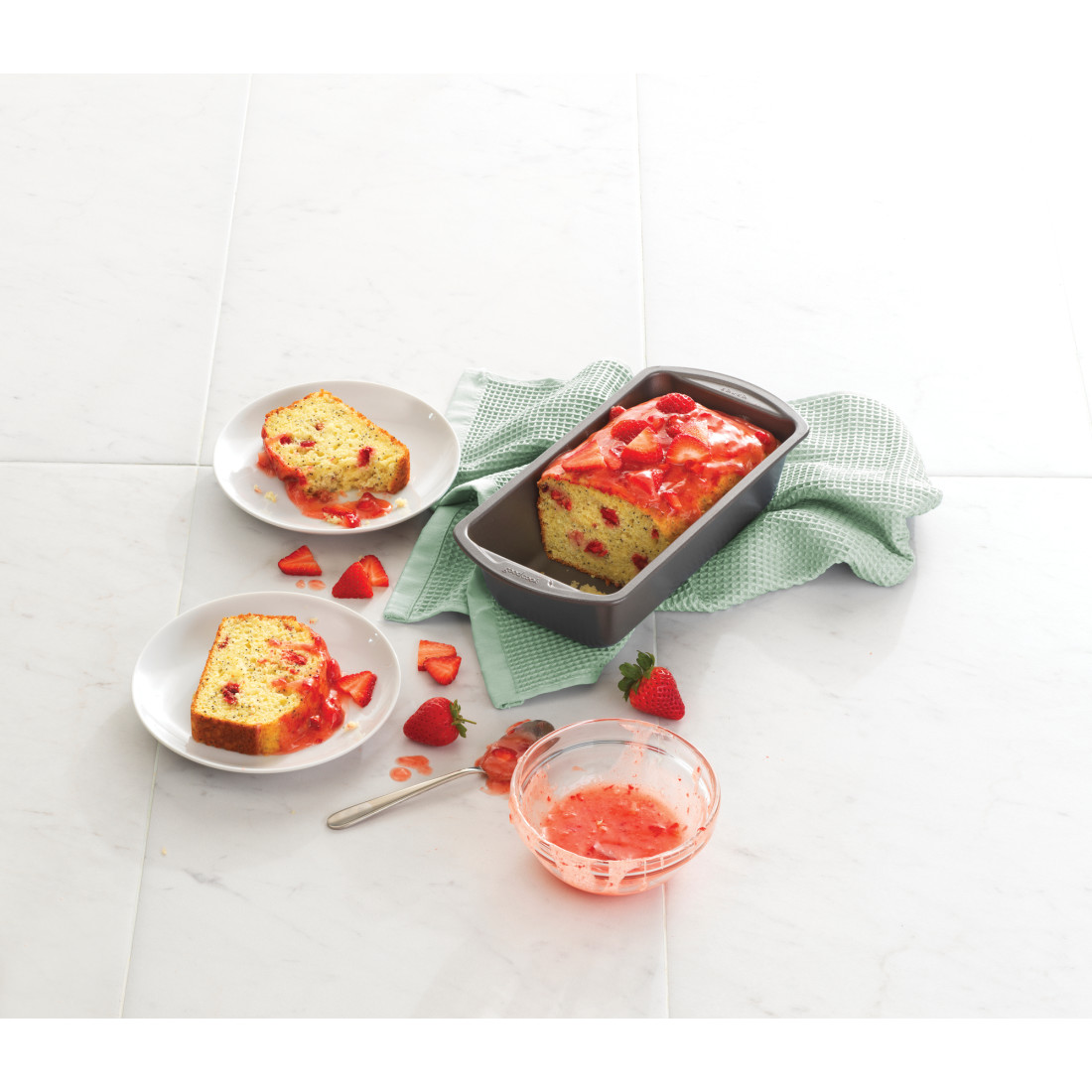 Khuôn Nướng Chống Dính GoodCook 04025 8 In. x 4 In. (20 Cm x 10 Cm) Non-Stick Loaf Pan