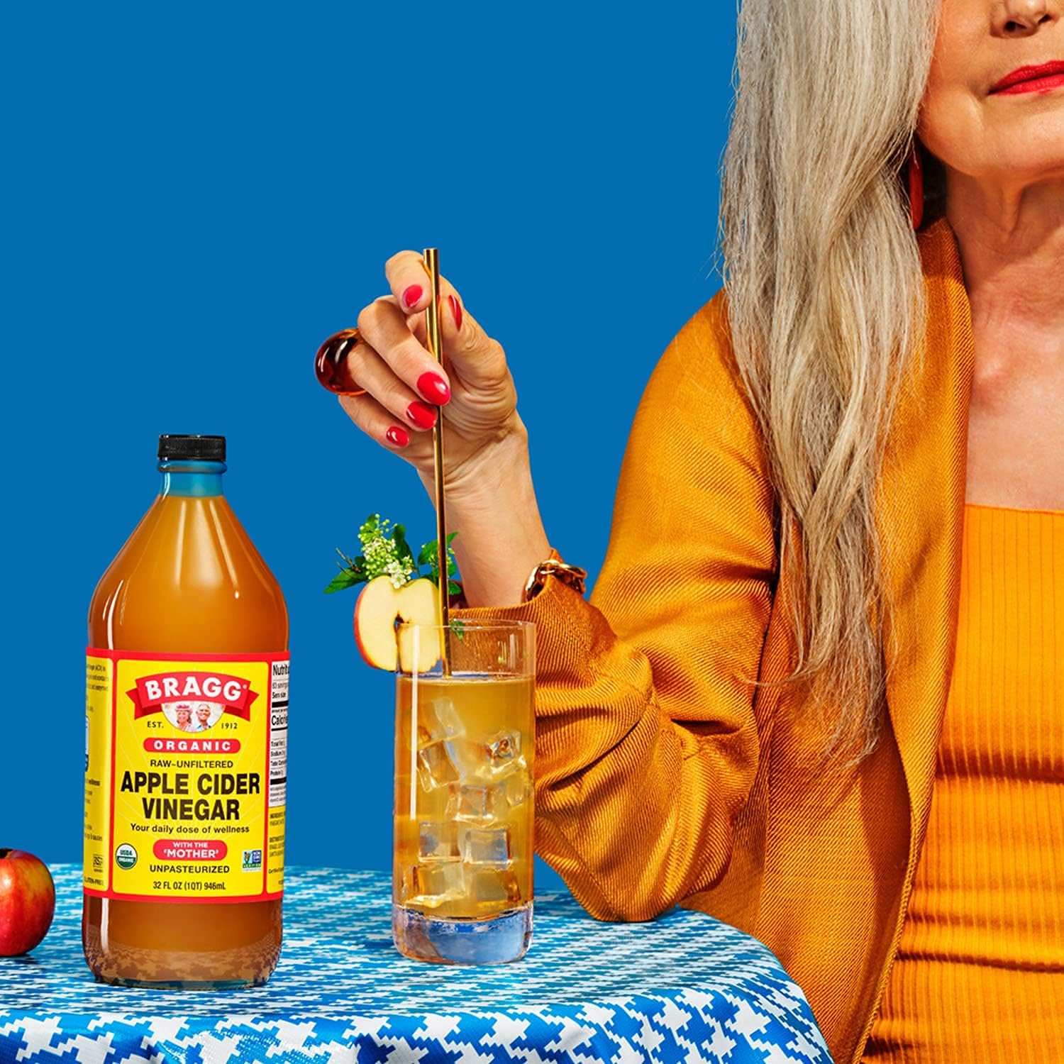 Giấm Táo Hữu Cơ Bragg, Có Con Giấm Organic Apple Cider Vinegar with The 'Mother', Raw-Unfiltered, Chai 946ml (16 fl oz )