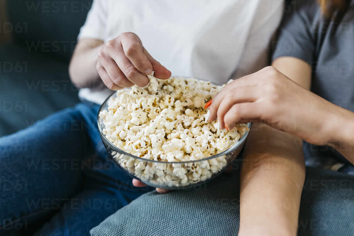 Bắp Rang Bơ Lò Vi Sóng (Bỏng Ngô) Frit Ravich Microwave Popcorn Butter Flavour, Gói 90g