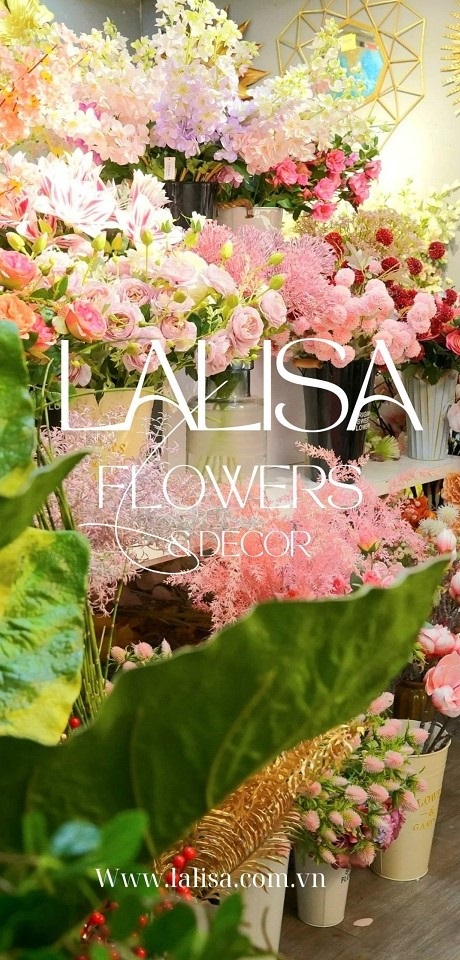 LALISA Flowers and Decor