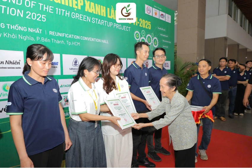 Green Vines nhận bằng khen từ cuộc thi khởi nghiệp xanh năm 2025