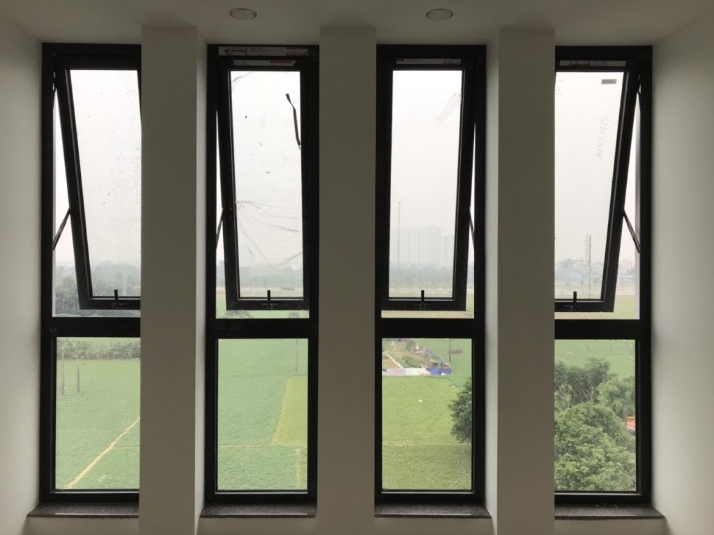 CỬA SỔ MỞ HẤT - ƯU ĐIỂM VÀ LƯU Ý KHI SỬ DỤNG