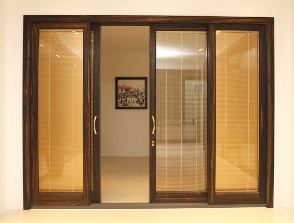 CỬA NHÔM LÙA 4 CÁNH - ƯU ĐIỂM VÀ ỨNG DỤNG