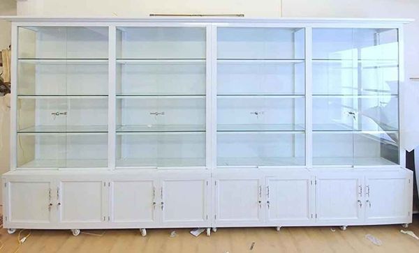 TỦ KỆ NHÔM KÍNH LÀ GÌ? ƯU ĐIỂM CẤU TẠO ỨNG DỤNG CỦA TỦ NHÔM