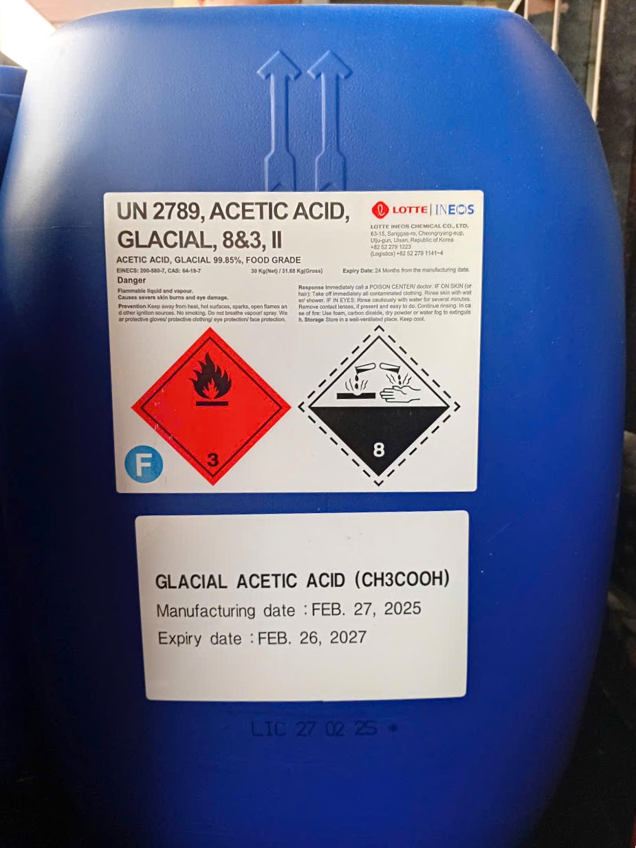 Lò sản xuất giấm ăn giả pha a-xít và nước lã tiêu thụ 1.000 lít mỗi ngày